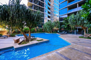 Stunning 2 Bedroom Retreat W Gym Sauna and Pool